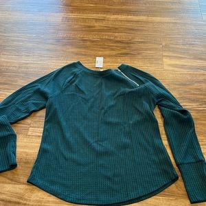 Emerald green knit top Maurices